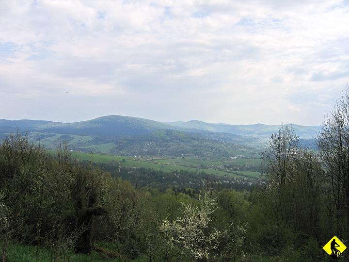 fot 090.jpg - Spojrzenie w prawo gdzieś przed Szczobem